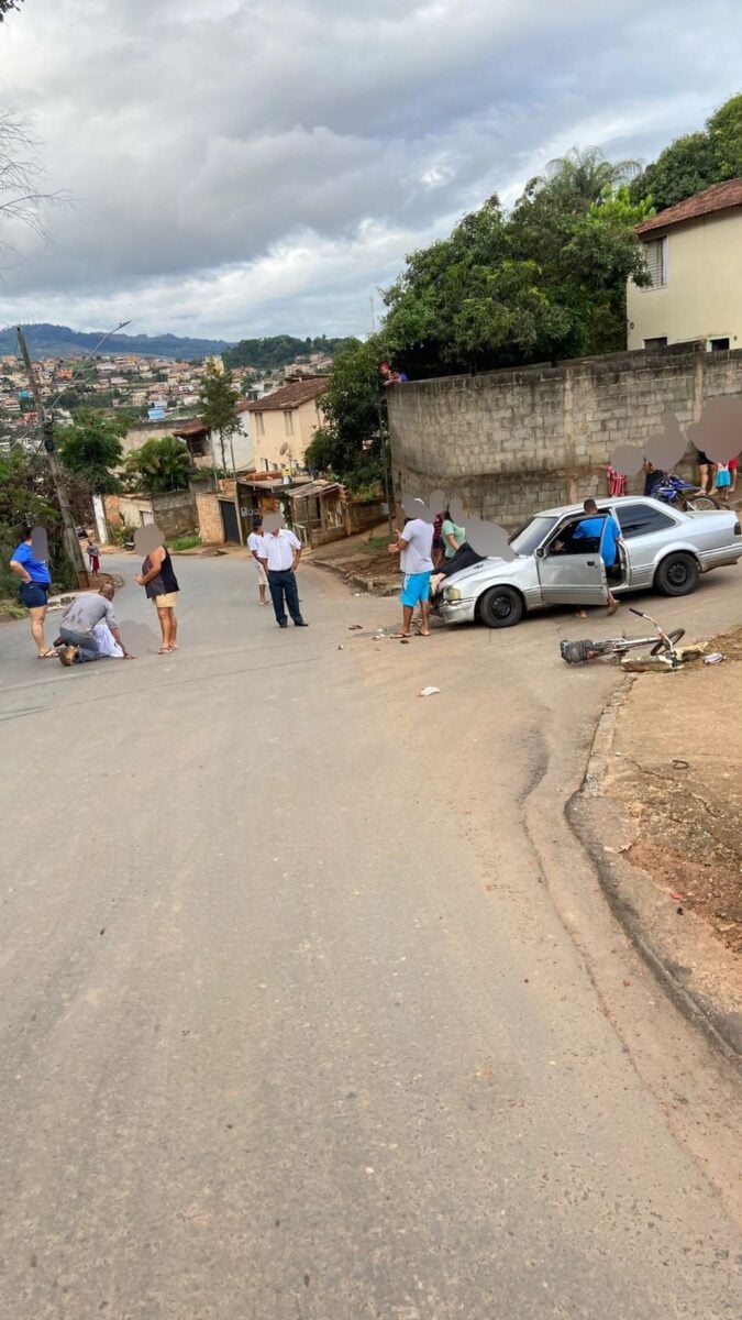 Duas pessoas ficam feridas em acidente entre moto e carro em Itabira