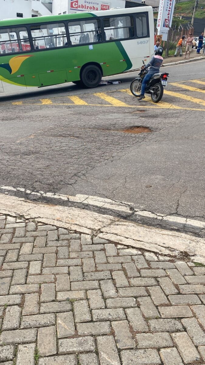 Itabira: mulher morre em grave acidente na avenida Doutor Pedro Guerra, no bairro Gabiroba