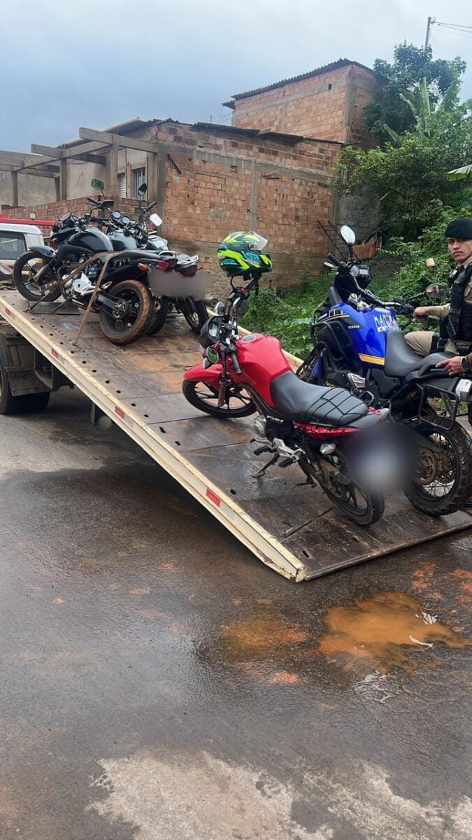 Operação policial em Barão de Cocais remove veículos irregulares durante evento automotivo