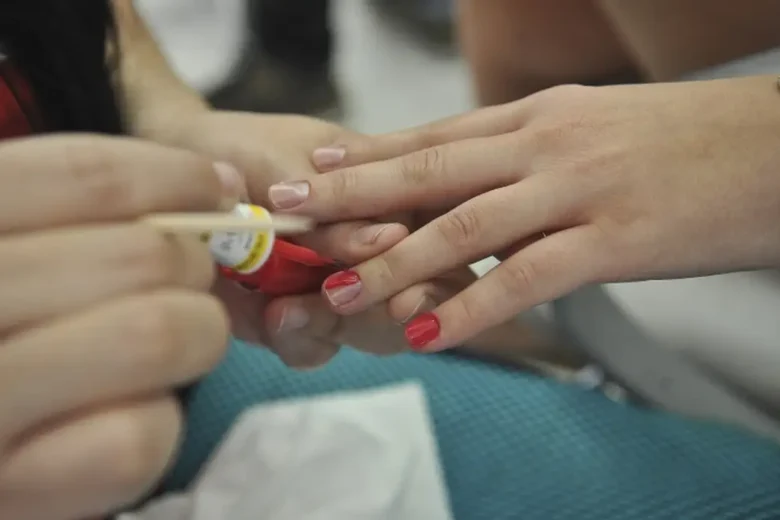 Sine Itabira oferece vaga para manicure nesta segunda-feira (18)