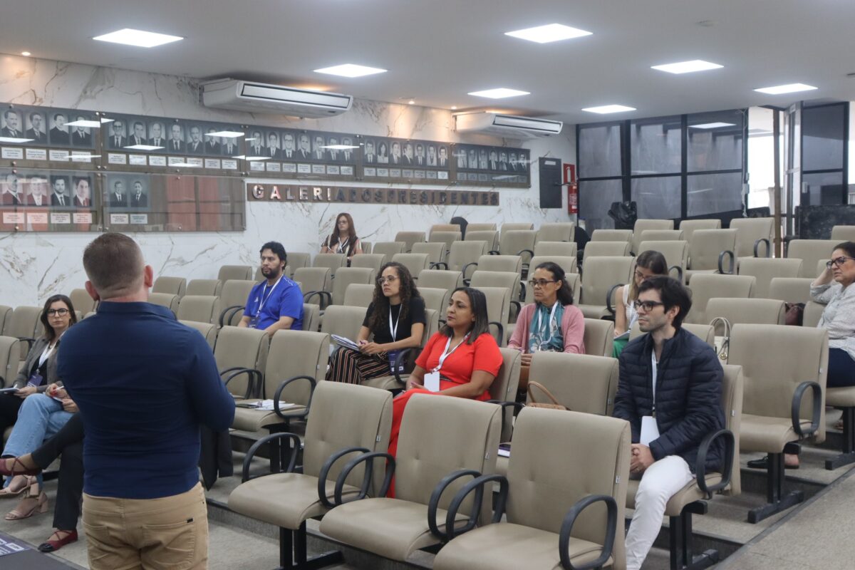 Servidores da Câmara Municipal de Itabira participam do curso "Comunicação de Alta Performance"