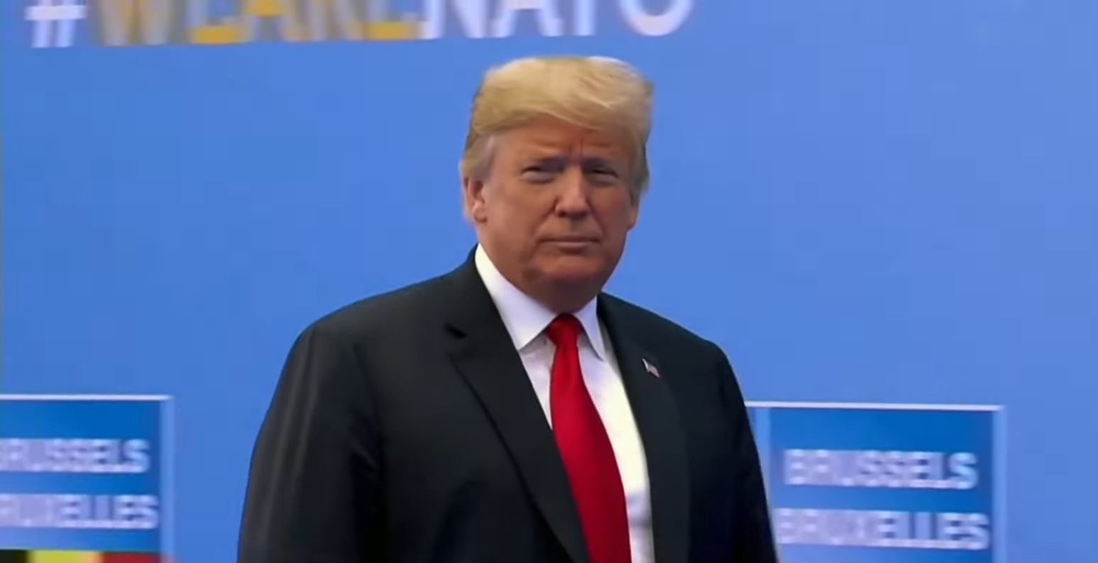 Outra guerra! Trump ameaça o Brics com tarifas de 100% se substituírem o dólar