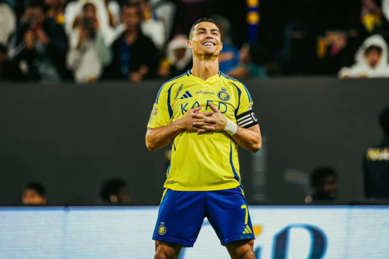 Cristiano Ronaldo está aberto a novos desafios e anima torcedores brasileiros Cristiano Ronaldo está aberto a novos desafios e anima torcedores brasileiros