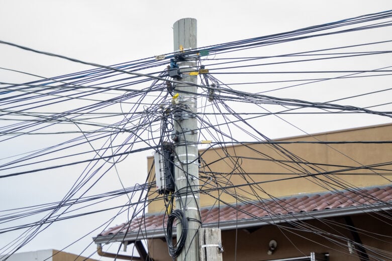 Aneel avalia medidas para reforçar rede elétrica e proteger contra tempestades