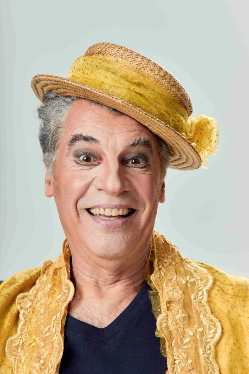 Paulo Betti, Cláudia Abreu, Julia Lemmertz e Deborah Evelyn desembarcam em Itabira com “Os mambembes”