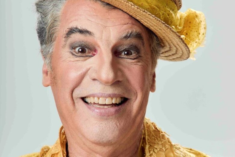 Paulo Betti, Cláudia Abreu, Julia Lemmertz e Deborah Evelyn desembarcam em Itabira com “Os mambembes”