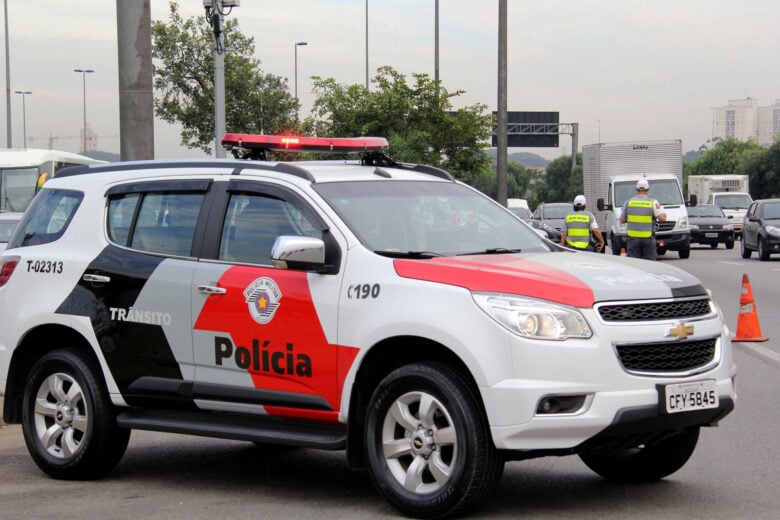 Policial paulista é demitido após se apossar de dinheiro apreendido de traficantes