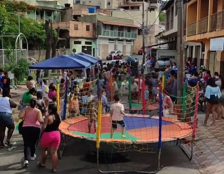 Projeto Cabeça Feita promove chegada do Papai Noel com atividades gratuitas no Jardim das Oliveiras