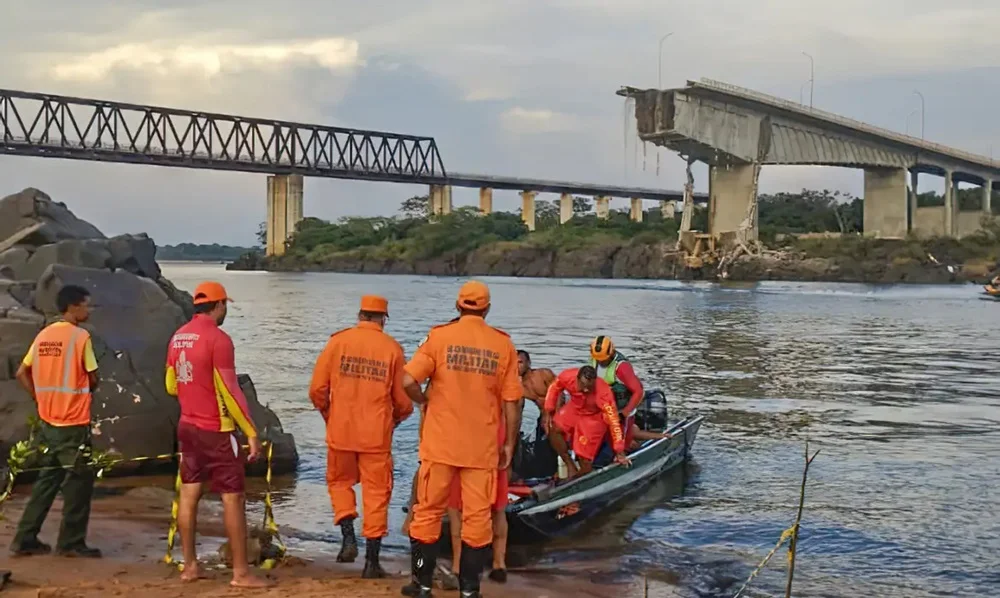 Consumo de água do Rio Tocantins deve ser evitado em 19 cidades, após desabamento de ponte na BR-226