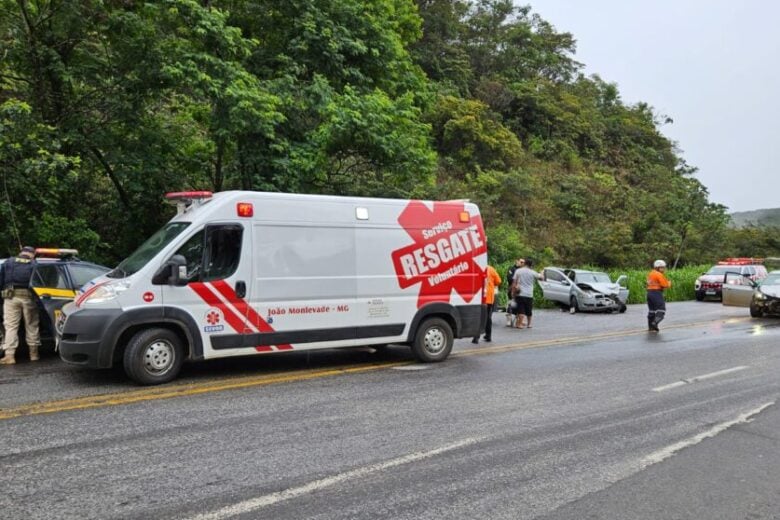 Sexta-feira caótica: três acidentes em sequência deixam cinco feridos na BR-381 entre São Gonçalo e João Monlevade