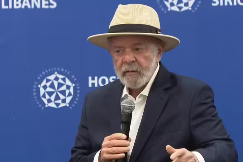 Lula recebe alta hospitalar e fala sobre internação: “confesso que fiquei assustado”