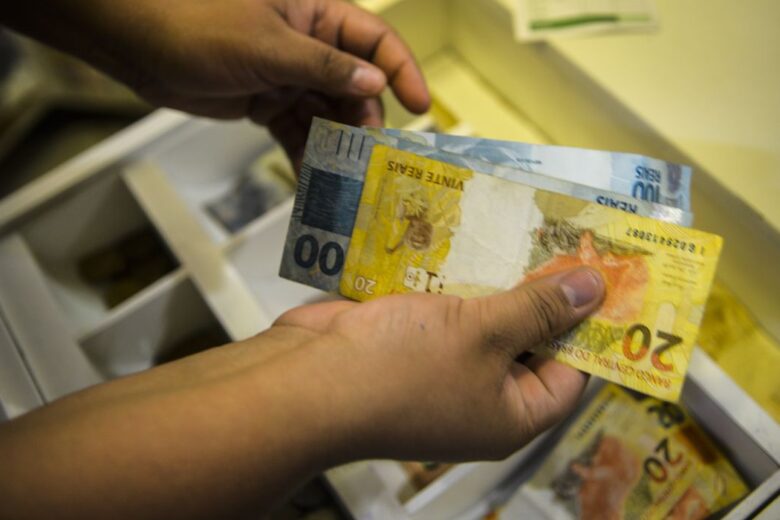 Prazo para pagar Darf, Simples e Previdência acaba hoje