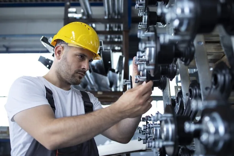 Sine Itabira oferece vaga para mecânico de manutenção industrial nesta quarta-feira (11)