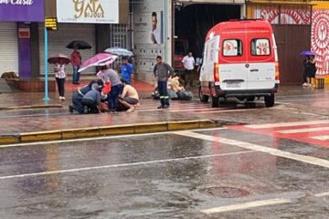 Idosa é atropelada na faixa de pedestres, em Itabira