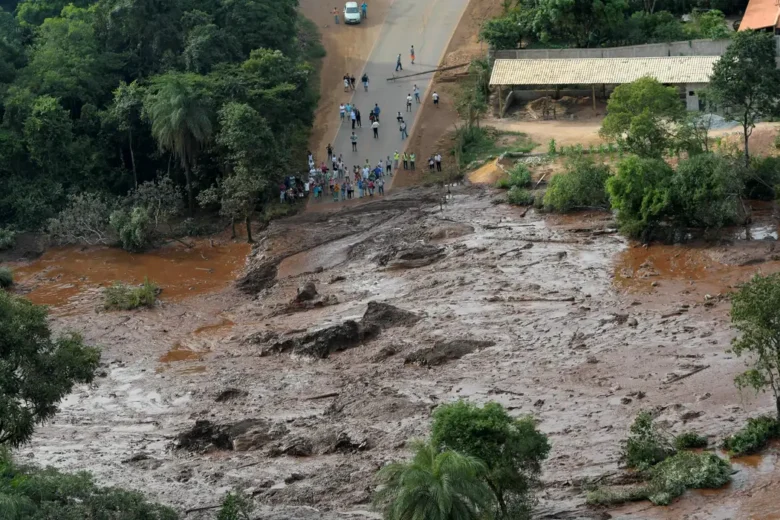 Sirene toca em SP para lembrar vítimas de Brumadinho