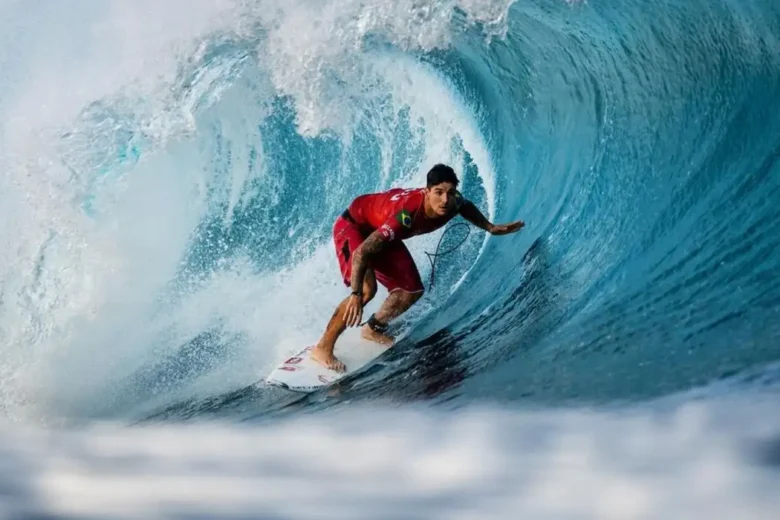 Gabriel Medina lesiona ombro e perde temporada 2025 da WSL