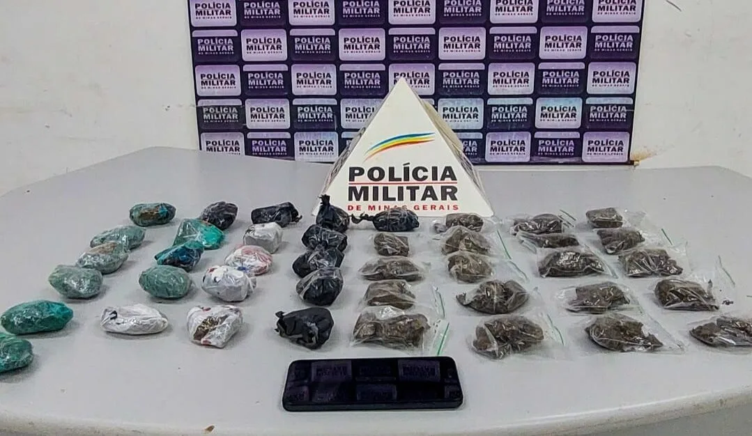 Jovem é preso com 41 porções de maconha no bairro Machado, em Itabira