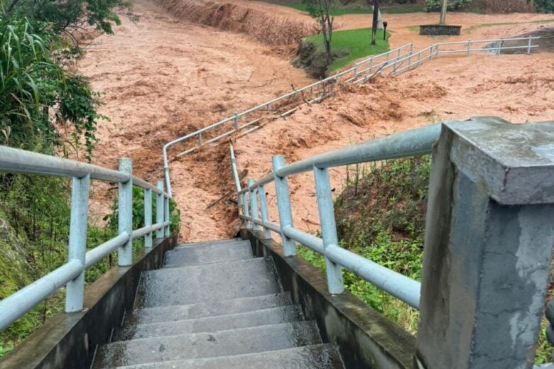 Temporal provoca caos e destruição em Dom Silvério