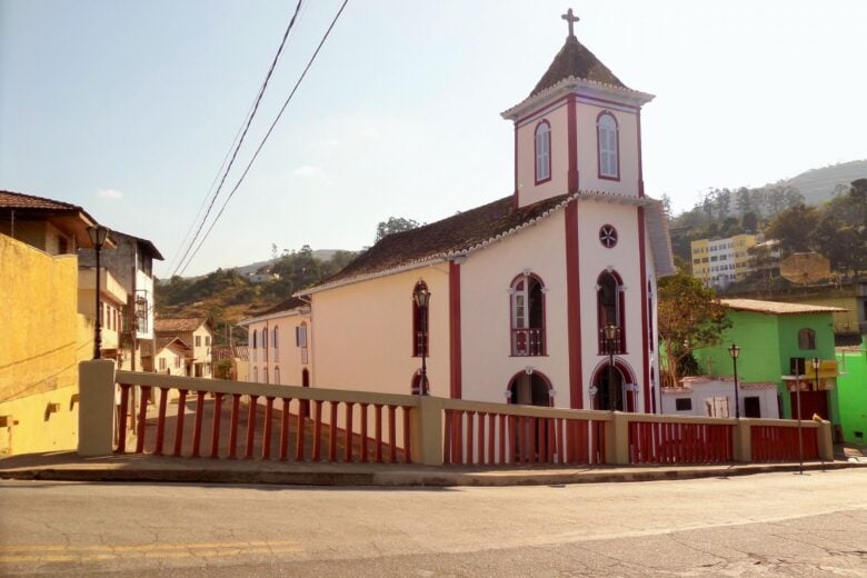 Convite especial: lançamento do livro sobre a história da Igrejinha do Rosário em Itabira