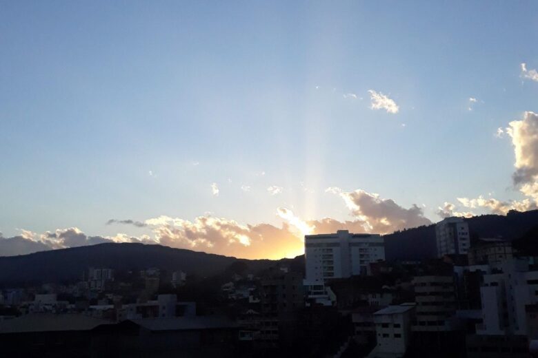 O calor só aumenta! Confira a previsão do tempo para esta quinta-feira em Minas Gerais