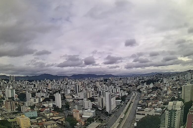 Belo Horizonte pode ter chuva de 30 mm nesta segunda-feira, dia mais quente do ano