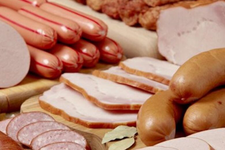 Consumo de carne processada pode aumentar risco de demência, aponta estudo da Universidade de Harvard Consumo de carne processada pode aumentar risco de demência, aponta estudo da Universidade de Harvard