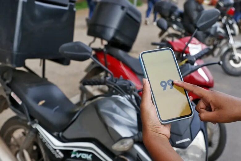 Serviço de transporte de moto via aplicativo será suspenso em Belo Horizonte? Entenda a discussão