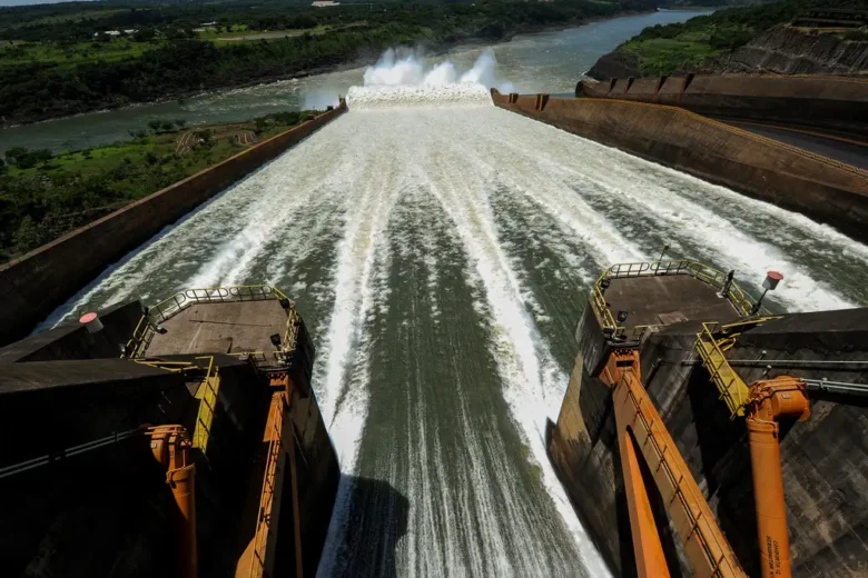 Itaipu: geração de energia cai 20% em 2024