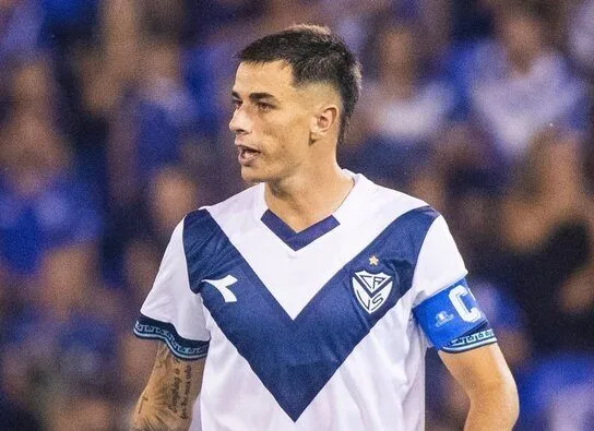 Zagueiro Valentín Gómez se revolta com o Velez e pede para ser negociado para o Cruzeiro