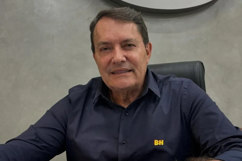Um trator do mundo dos negócios! Pedrinho BH compra mais uma rede de supermercado Um trator do mundo dos negócios! Pedrinho BH compra mais uma rede de supermercado