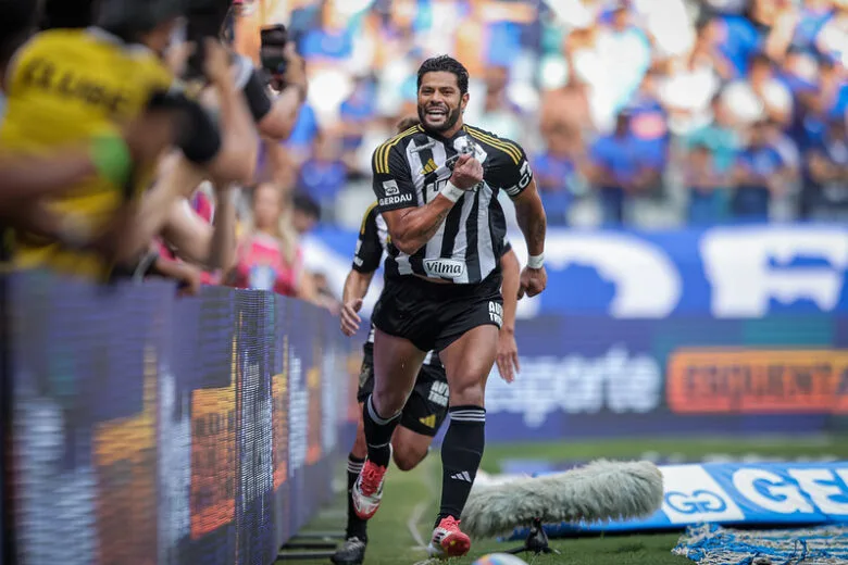 Hulk faz treino à parte no Atlético-MG e segue sem escalação confirmada para final do Mineiro