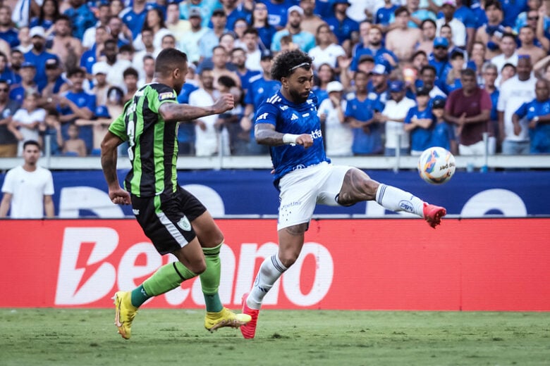 Cruzeiro e América decidem vaga para final do Campeonato Mineiro; novo empate pode levar decisão para os pênaltis