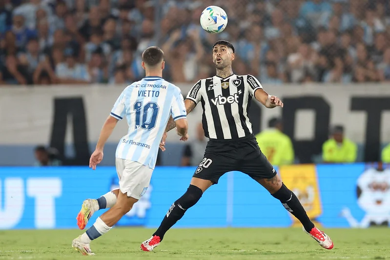 Botafogo perde para o Racing e se complica na Recopa Sul-Americana