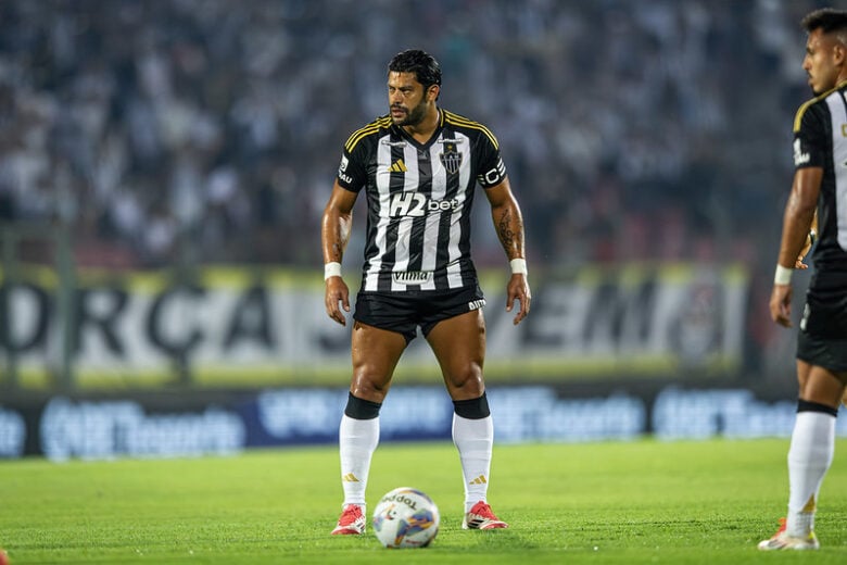 Atlético confirma lesão de atacante Hulk