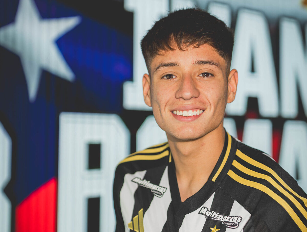 Atlético-MG contrata jovem zagueiro Ivan Roman da seleção chilena: ‘Jogar com o coração’