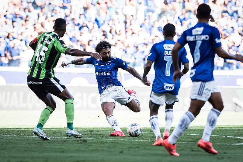 Clássico entre Cruzeiro e América termina em empate