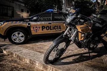 Dupla é presa em flagrante após roubo com agressão em Itabira