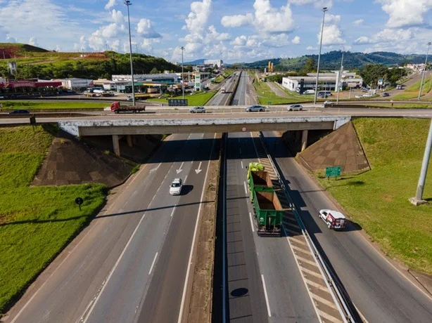 BR-381: novo acordo prevê antecipação de obras na rodovia Fernão Dias, entre Minas Gerais e São Paulo