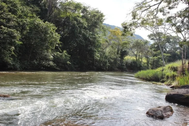 Obras para captação de água no rio Tanque deverão começar após o período de chuvas em Itabira