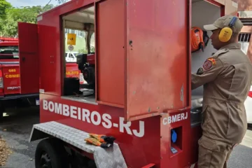 Morre uma das vítimas de incêndio na fábrica de fantasias no Rio