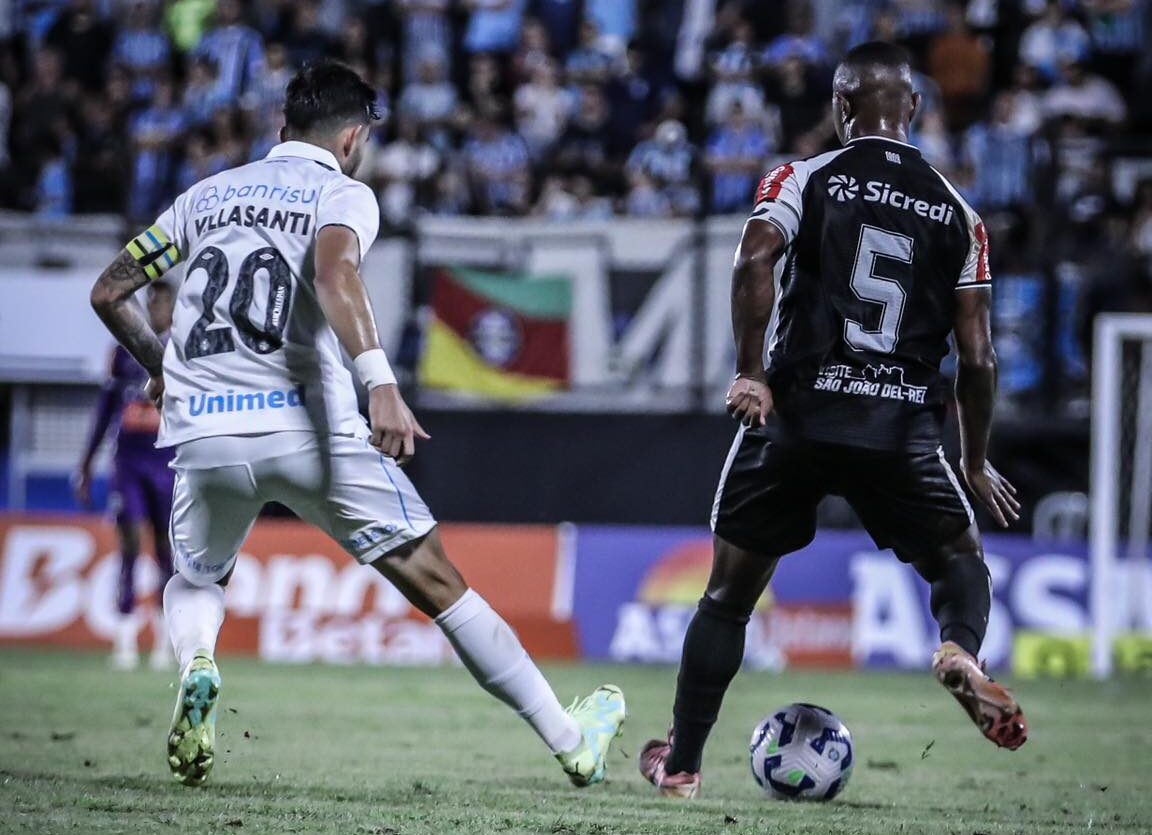 Athletic luta muito, empata com Grêmio no tempo normal, mas cai nos pênaltis na Copa do Brasil