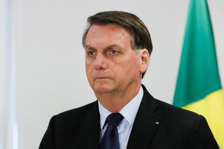 Bolsonaro afirma que só depois de morto indicaria outro nome para disputar a presidência