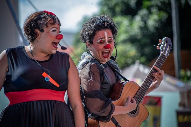 Santa Maria de Itabira recebe o espetáculo ‘Show Avoar’: diversão, música e interação para todas as idades