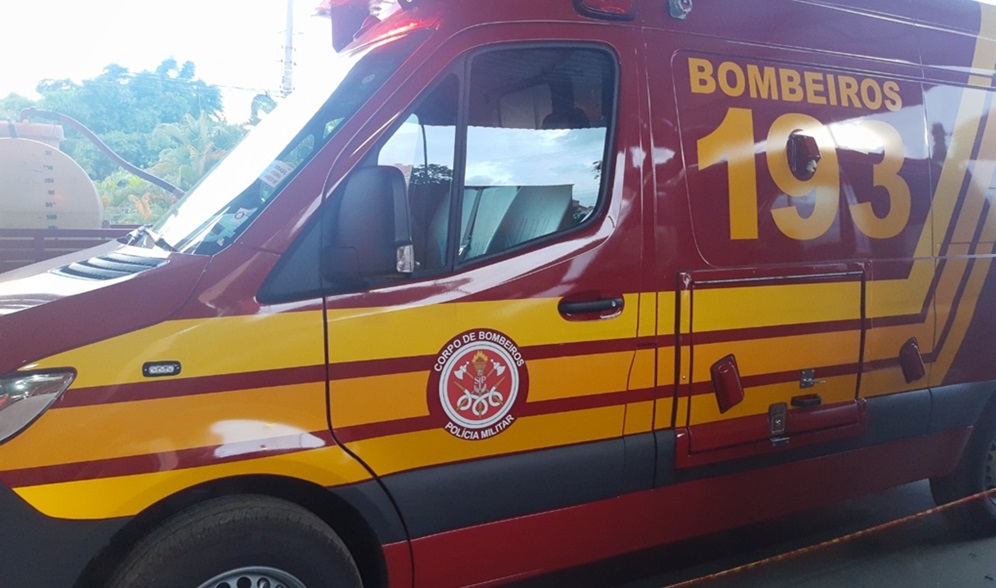 Colisão entre veículos mobiliza bombeiros na BR-381, em São Gonçalo do Rio Abaixo