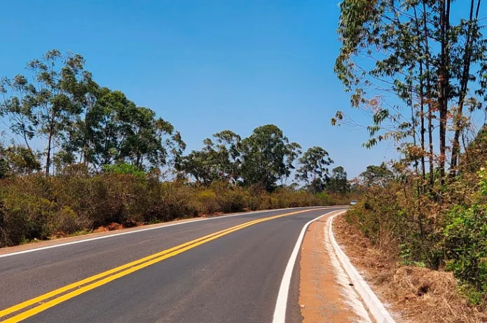 Rodovias do Vale do Jequitinhonha e do Mucuri passam por obras de recuperação asfáltica