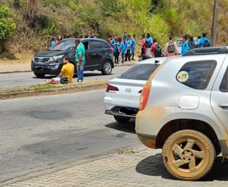 Criança de 12 anos é atropelada por moto ao atravessar a rua em João Monlevade