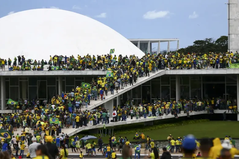 Associação de Juristas lança campanha contra anistia a golpistas