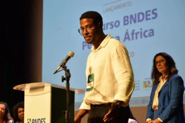 Arquiteto negro é 1º colocado geral no BNDES e defende cota em concursos
