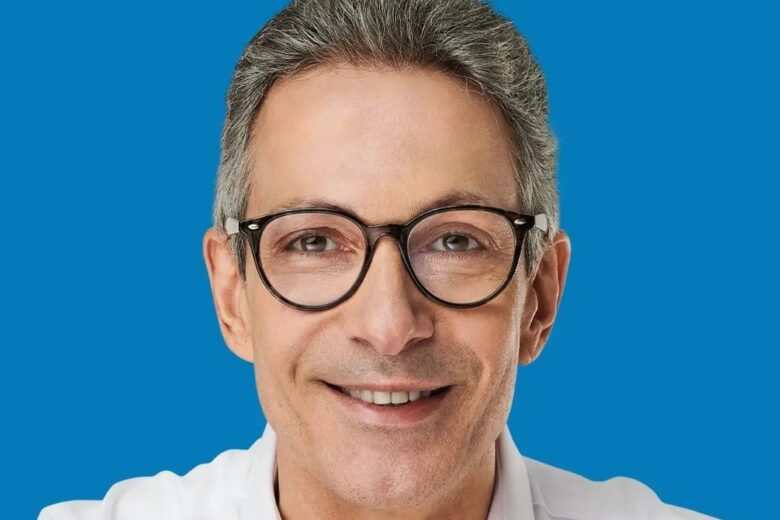 Zema será candidato à presidência num cenário sem Bolsonaro Zema será candidato à presidência num cenário sem Bolsonaro
