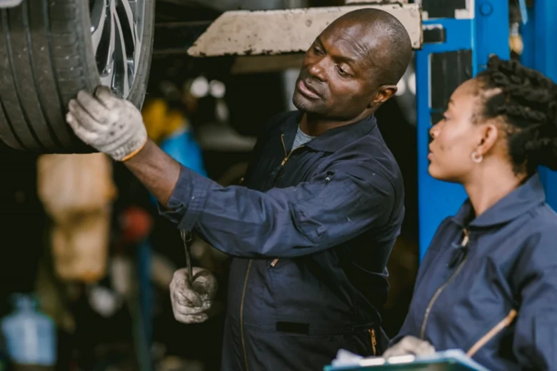 Auxiliar de meio ambiente, desenhista projetista e mecânico diesel estão entre as 45 vagas de emprego no Sine Itabira Auxiliar de meio ambiente, desenhista projetista e mecânico diesel estão entre as 45 vagas de emprego no Sine Itabira